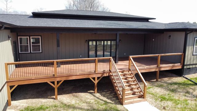 2003 Plain Field Drive, Bessemer City, NC 28016