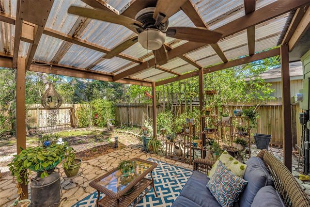 116 W White Willow Circle, The Woodlands, TX 77381