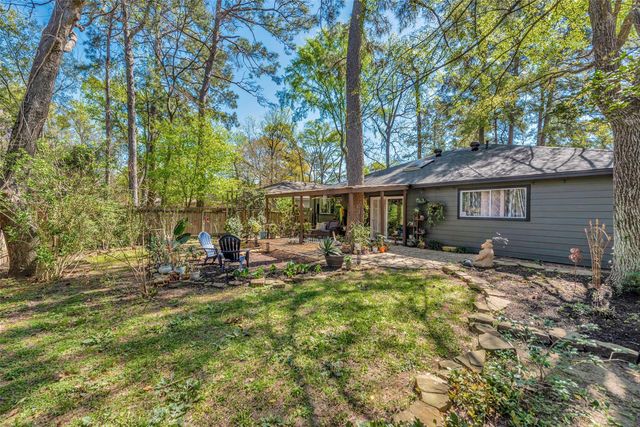 116 W White Willow Circle, The Woodlands, TX 77381