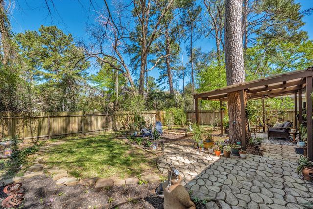 116 W White Willow Circle, The Woodlands, TX 77381