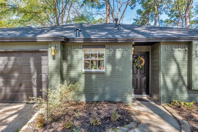116 W White Willow Circle, The Woodlands, TX 77381