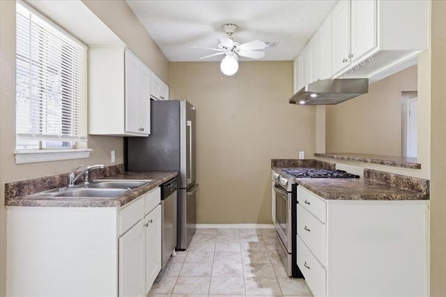 4809 S Park Vista Drive, Del City, OK 73115