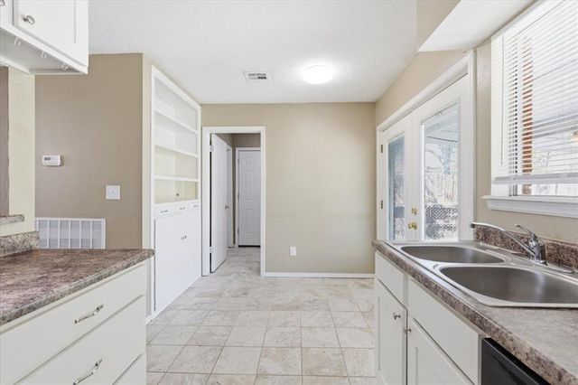 4809 S Park Vista Drive, Del City, OK 73115