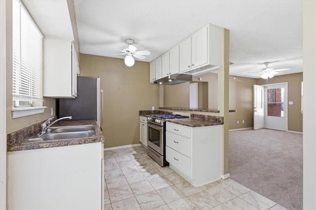 4809 S Park Vista Drive, Del City, OK 73115