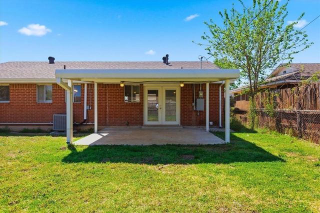 4809 S Park Vista Drive, Del City, OK 73115