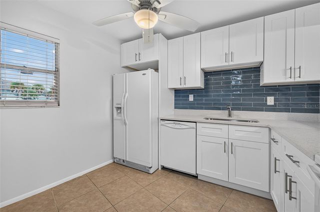 245 CENTER ROAD 109, Venice, FL 34285