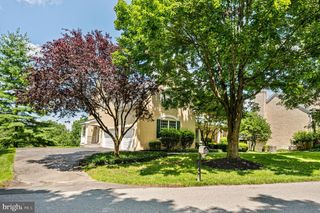 111 SAINT ANDREWS DR, Avondale, PA 19311