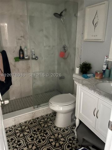10135 NW 9th St Cir 5-208, Miami, FL 33172