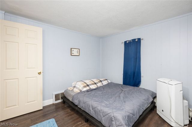 700 Viewpoint Avenue, Cuyahoga Falls, OH 44221