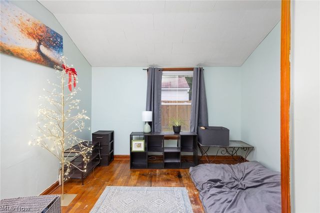 700 Viewpoint Avenue, Cuyahoga Falls, OH 44221