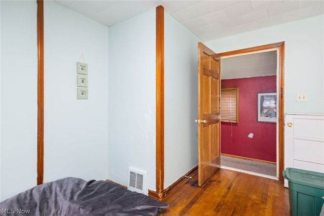 700 Viewpoint Avenue, Cuyahoga Falls, OH 44221