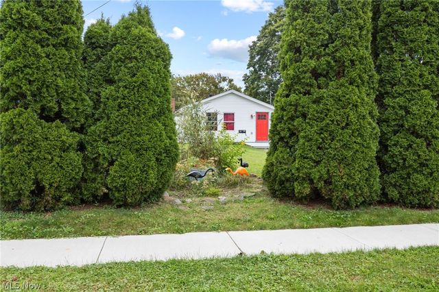 700 Viewpoint Avenue, Cuyahoga Falls, OH 44221