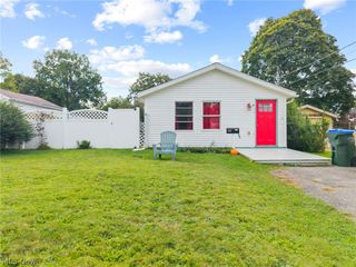 700 Viewpoint Avenue, Cuyahoga Falls, OH 44221