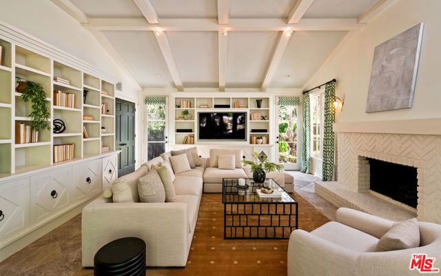 11982 Brentridge Lane, Los Angeles, CA 90049