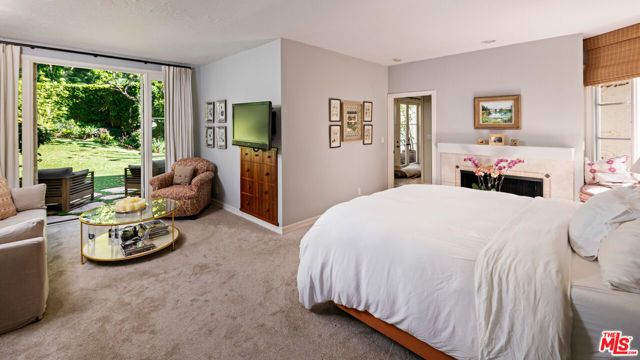 11982 Brentridge Lane, Los Angeles, CA 90049