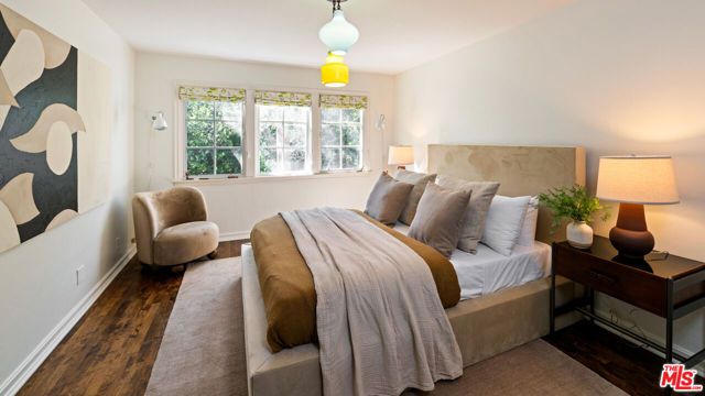 11982 Brentridge Lane, Los Angeles, CA 90049