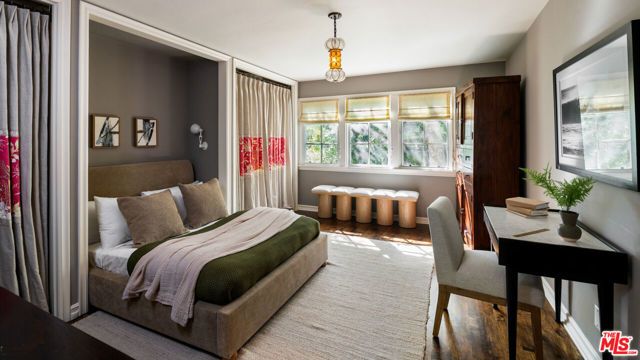 11982 Brentridge Lane, Los Angeles, CA 90049