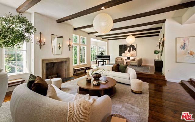 11982 Brentridge Lane, Los Angeles, CA 90049