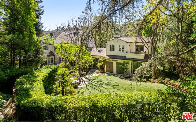 11982 Brentridge Lane, Los Angeles, CA 90049