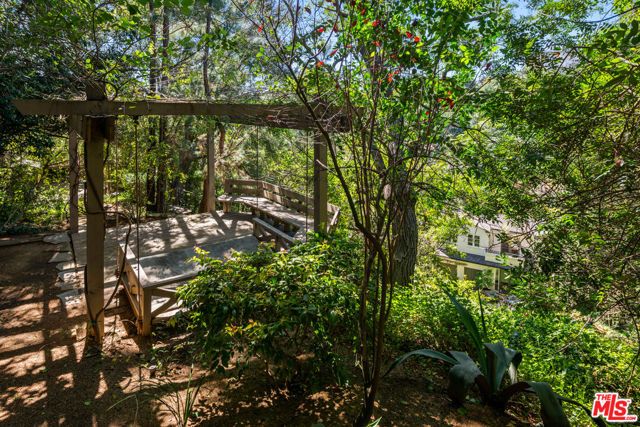 11982 Brentridge Lane, Los Angeles, CA 90049