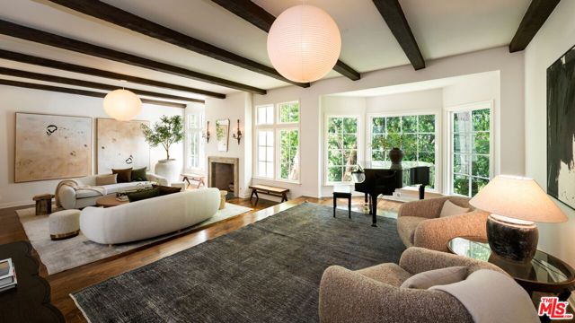 11982 Brentridge Lane, Los Angeles, CA 90049