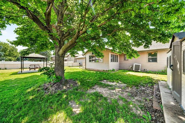 4409 Southwyck Drive, Janesville, WI 53546