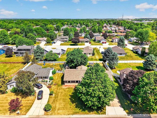 4409 Southwyck Drive, Janesville, WI 53546
