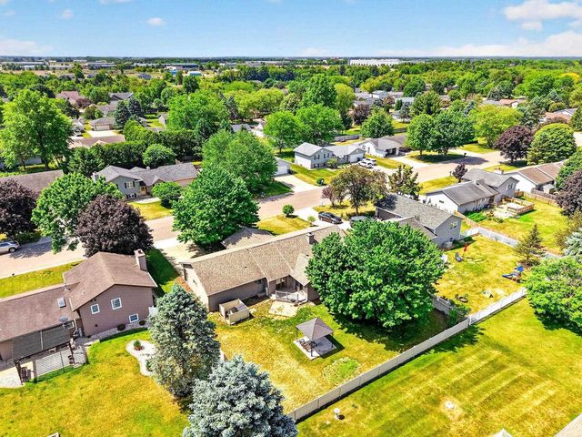 4409 Southwyck Drive, Janesville, WI 53546