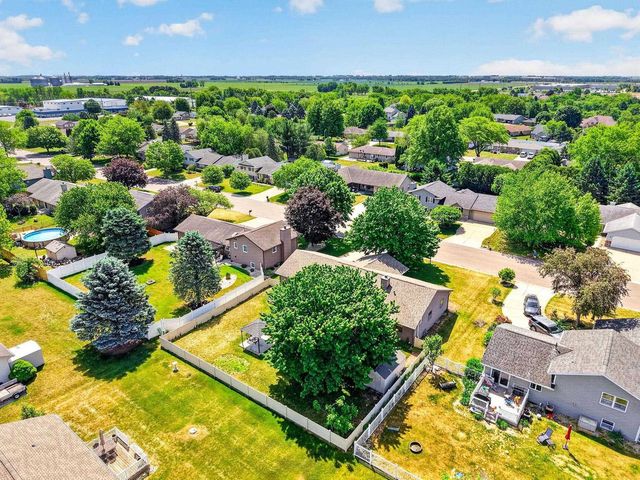 4409 Southwyck Drive, Janesville, WI 53546