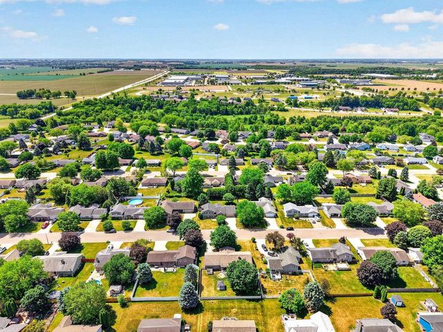 4409 Southwyck Drive, Janesville, WI 53546