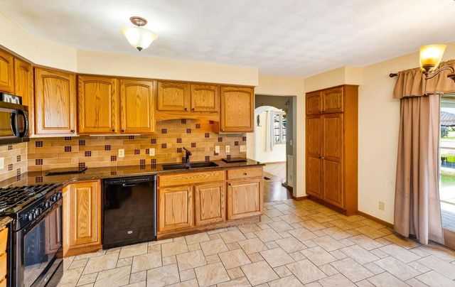 4409 Southwyck Drive, Janesville, WI 53546