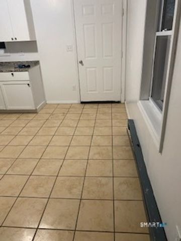 17 Park Place C, Danbury, CT 06810