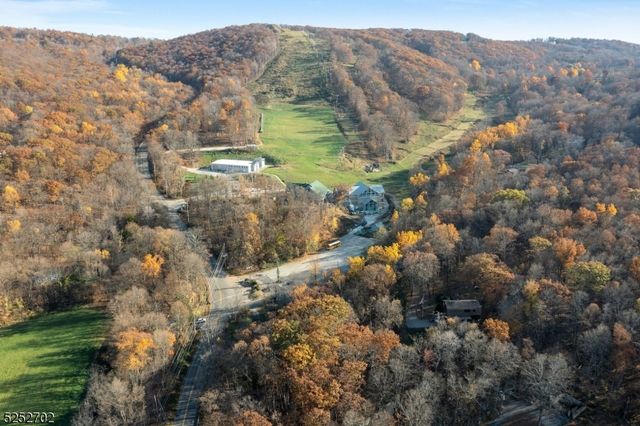 12 Breakneck Rd, Vernon Twp., NJ 07462