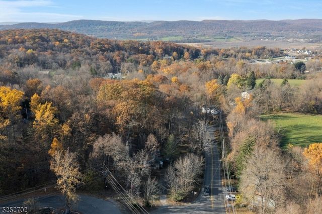 12 Breakneck Rd, Vernon Twp., NJ 07462