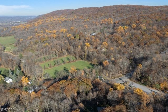 12 Breakneck Rd, Vernon Twp., NJ 07462