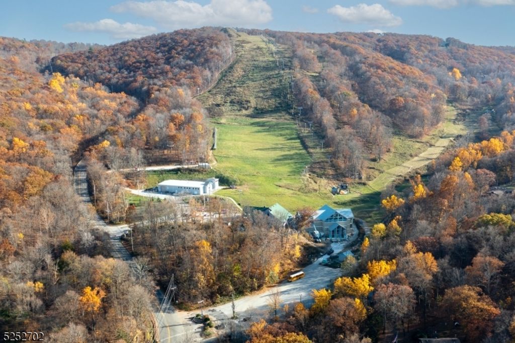 12 Breakneck Rd, Vernon Twp., NJ 07462