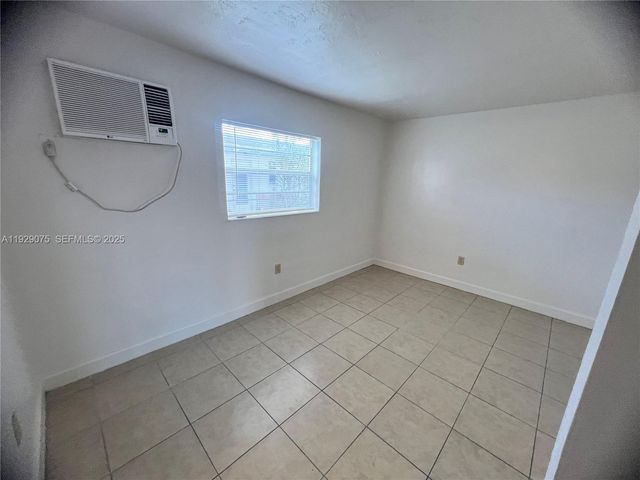 12905 Arch Creek Rd 3, North Miami, FL 33161