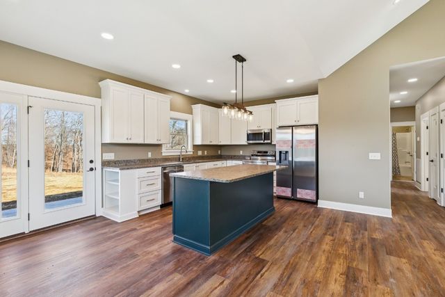 739 Long Mountain Rd, Mcminnville, TN 37110