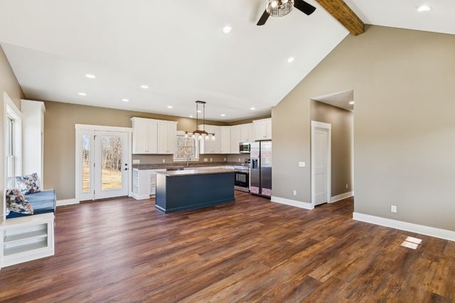 739 Long Mountain Rd, Mcminnville, TN 37110