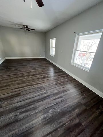 617 W Towanda Ave, El Dorado, KS 67042