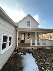 617 W Towanda Ave, El Dorado, KS 67042