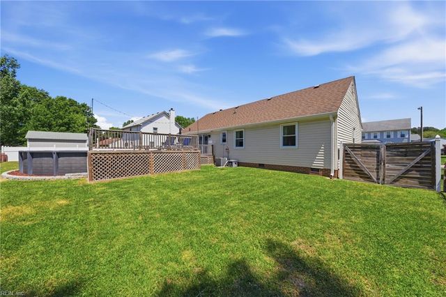 3904 Forresthills DR, Portsmouth, VA 23703