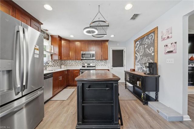 3904 Forresthills DR, Portsmouth, VA 23703