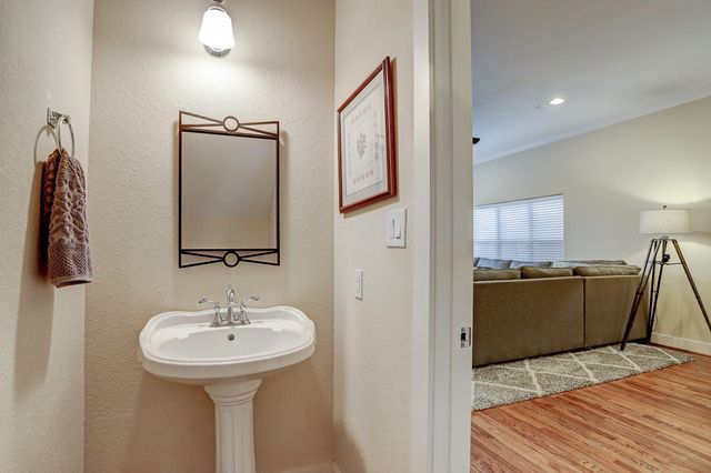 1341 Dorothy Street A, Houston, TX 77008