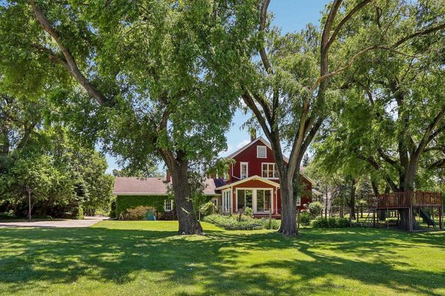 9700 276th Avenue, Trevor, WI 53179