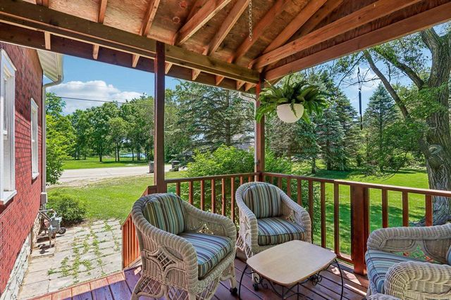 9700 276th Avenue, Trevor, WI 53179