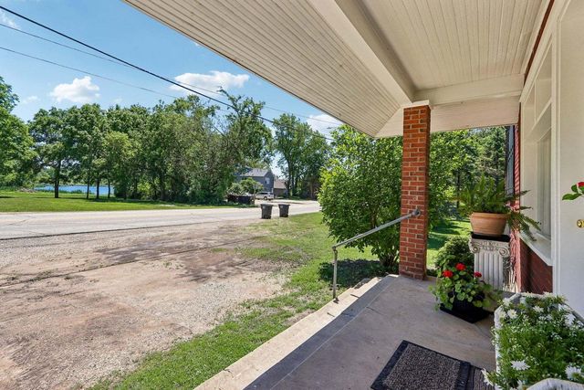 9700 276th Avenue, Trevor, WI 53179