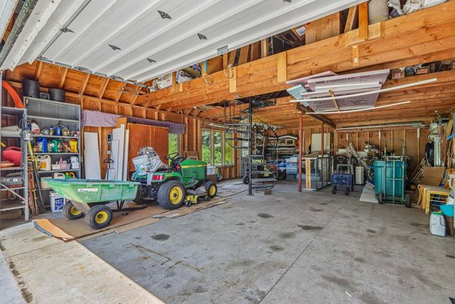 9700 276th Avenue, Trevor, WI 53179