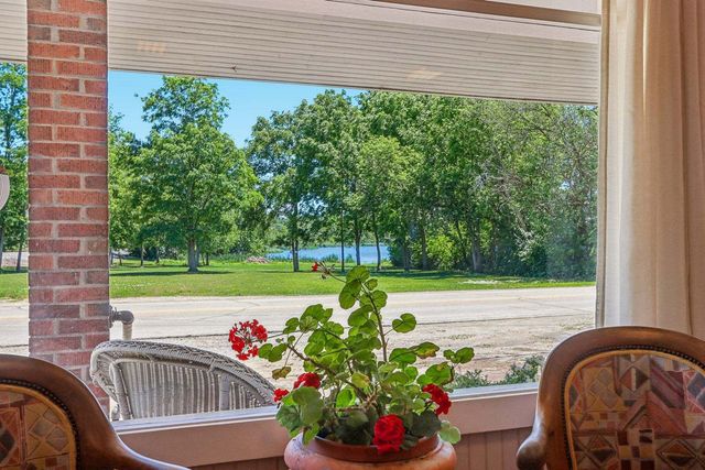 9700 276th Avenue, Trevor, WI 53179
