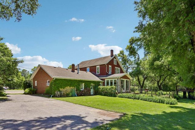 9700 276th Avenue, Trevor, WI 53179